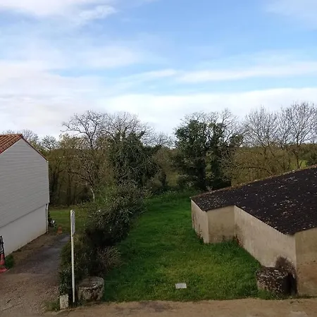 Maison Au Centre D'un Petit Village Vendeen Holiday home